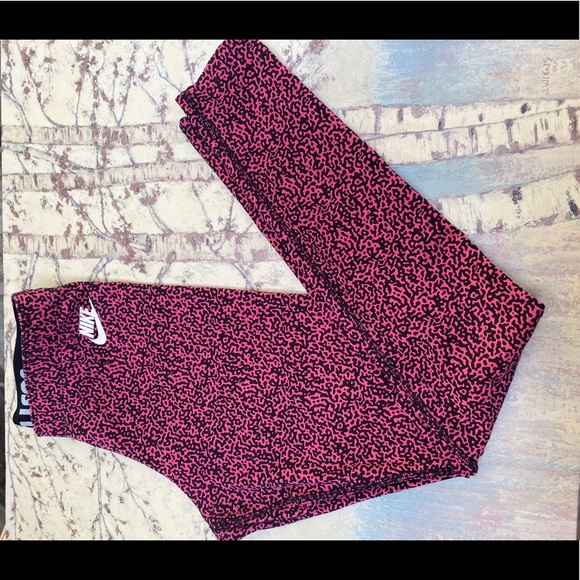 Nike leggings - Picture 2 of 2